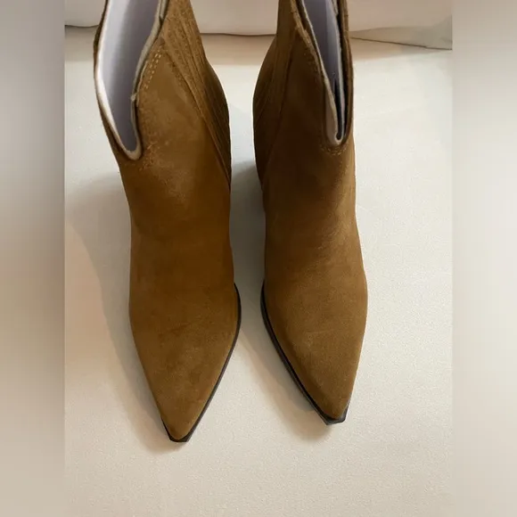 New Marc Fisher Women’s Maree Stretchy Ankle Boots Dark Natural Size 9.5