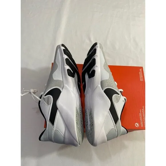 New Mens Size 11.5 White Black Nike Legend Essential 2 Training Shoes CQ9356 002