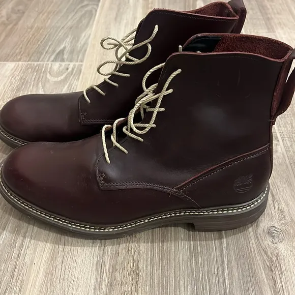 New- Men’s Timberland Earthkeepers Tremont lace /up Boots- size 9.5