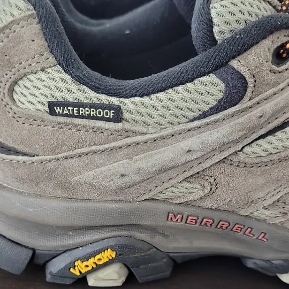 NEW Merrell Men's 8.5 Moab 3 WP Hiking Shoe, New Olive/Gum