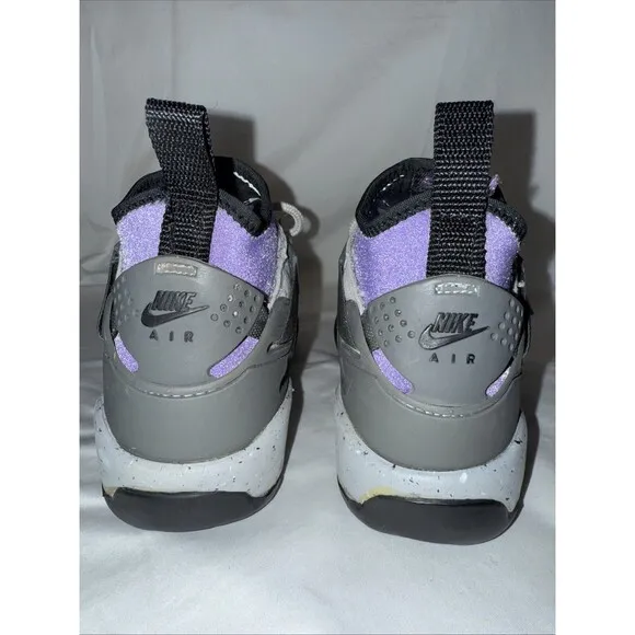 New Nike ACG Air Revaderchi Mid top Hiking Shoes Granite Women’s Size 8