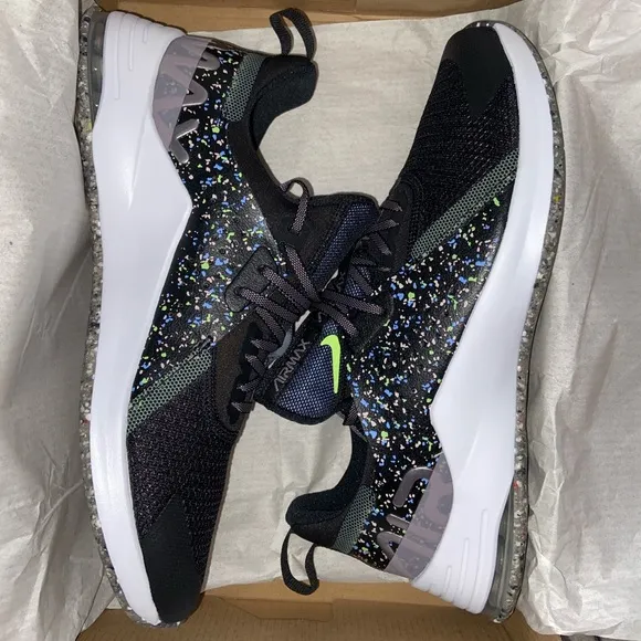 NEW Nike Air Max Bella TR3 Training Shoes Size 9.5