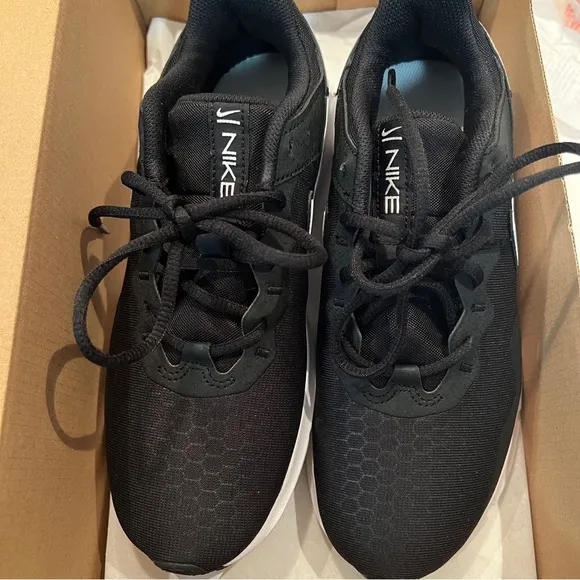 (New) Nike Legend Essential 2 Athletic Women's Training Shoes