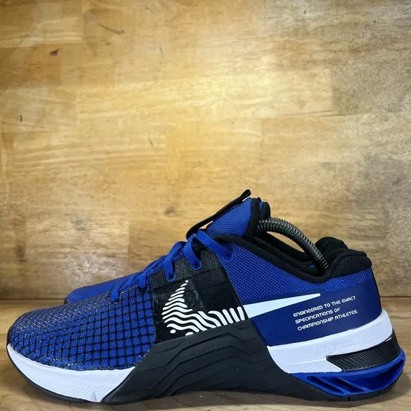 NEW Nike Metcon 8 Mens Size 9 Training Shoes Sneakers Old Royal Black DO9328-400