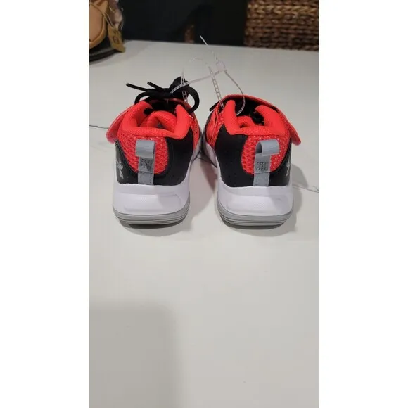 NEW no Box Under Armour Zone BB 2 Kids size 11.5 Red Black Basketball Shoes
