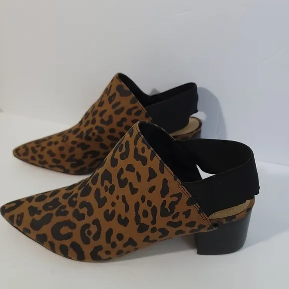NEW SCHUTZ Animal Print Slink Back Nobuck Willwood Close Toe Slip-On Shoes Sz 38
