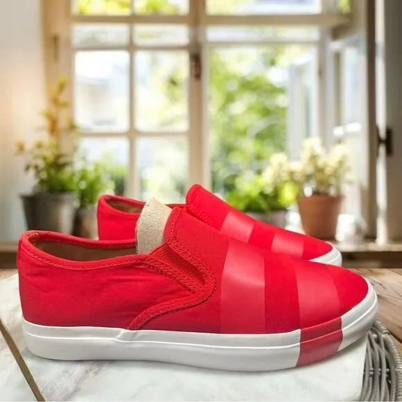 NEW The Office of Angela Scott Hammonds Slip-on Sneaker Shoes Size 6