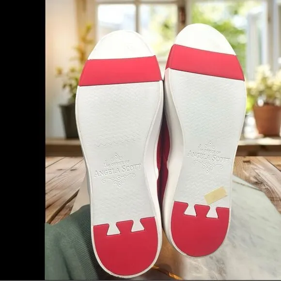 NEW The Office of Angela Scott Hammonds Slip-on Sneaker Shoes Size 6