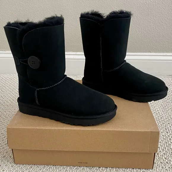 NEW UGG Bailey Button ll Boots