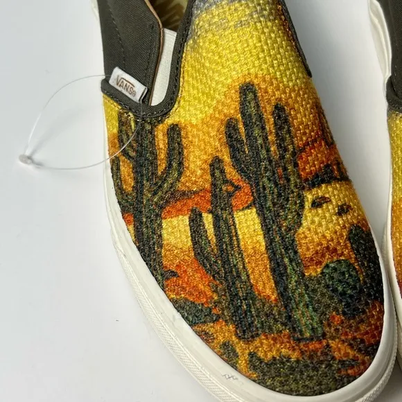 NEW Vans Classic Slip-On Cactus Tapestry Shoes  SZ - W9/M7.5