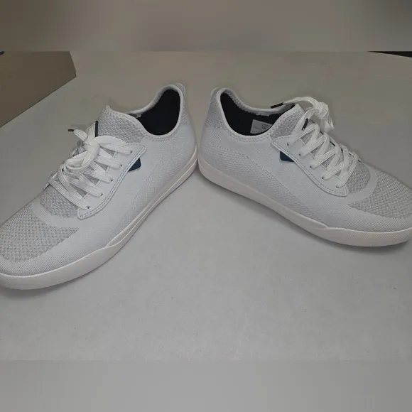 NEW WITH BOX Vessi Waterproof Unisex White Weekend Sneakers Size M10