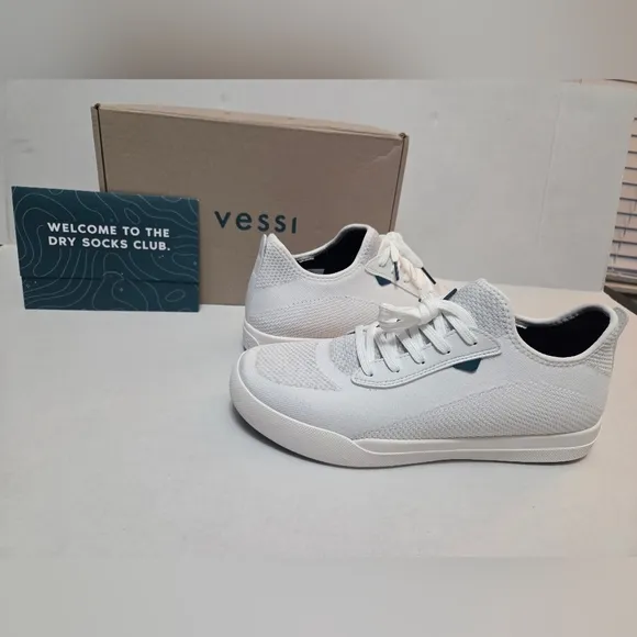 NEW WITH BOX Vessi Waterproof Unisex White Weekend Sneakers Size M10