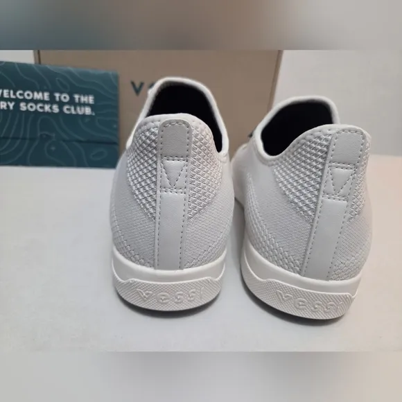 NEW WITH BOX Vessi Waterproof Unisex White Weekend Sneakers Size M10