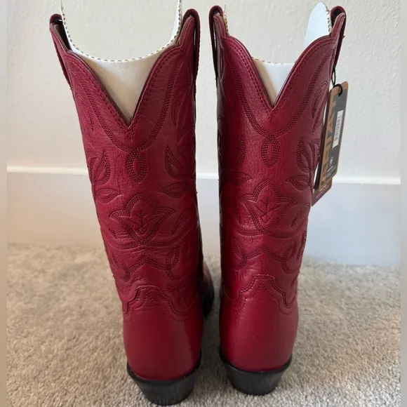 NEW WITH TAGS Ariat Women’s Heritage Western Red Deertan 12” Boots