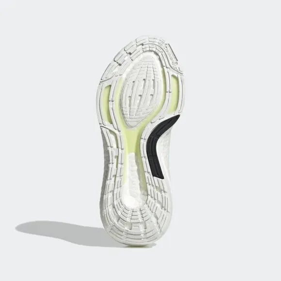 [NEW] Women's Adidas UltraBoost 22 Shoes Size 9 GX6302