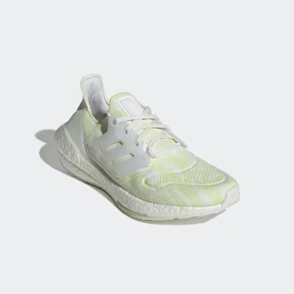 [NEW] Women's Adidas UltraBoost 22 Shoes Size 9 GX6302