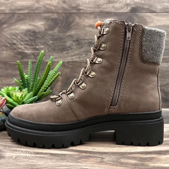 NIB Lucky Brand Eavan Lace Up Combat Boots Falcon Milled Nubuck Leather 8M