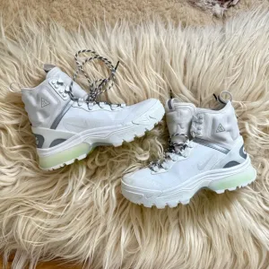 Nike ACG Gaiadome Gore-Tex White Boots