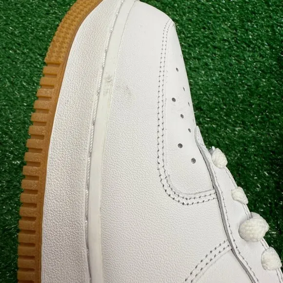 Nike  Air Force 1 White Mens Shoes DJ2739-100 VNDS Sz 11