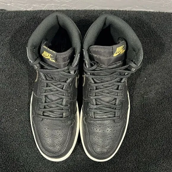 🔥🏀 NIKE AIR JORDAN 1 City Of Flight Sz 10.5  Black/Gold Basketball Shoes - EUC