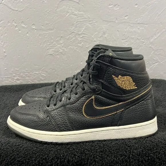 🔥🏀 NIKE AIR JORDAN 1 City Of Flight Sz 10.5  Black/Gold Basketball Shoes - EUC