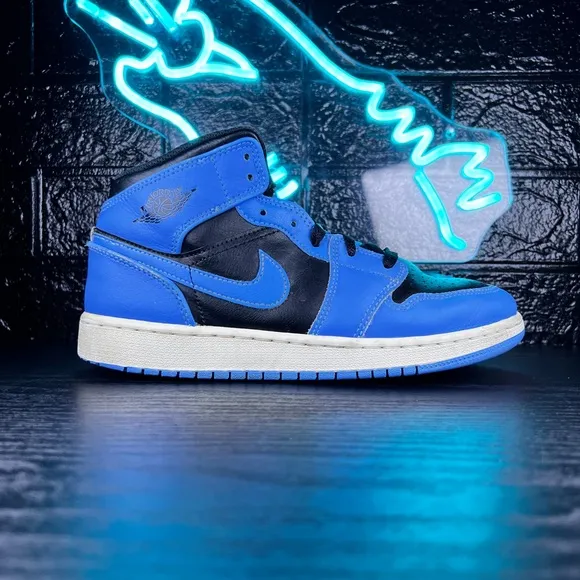 Nike Air Jordan 1 Mid UNC University Blue Kids Boys Basketball Shoes - 5Y