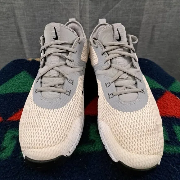 Nike Air max Typha Flywire Mens size 11.5 training Running shoes White A03020