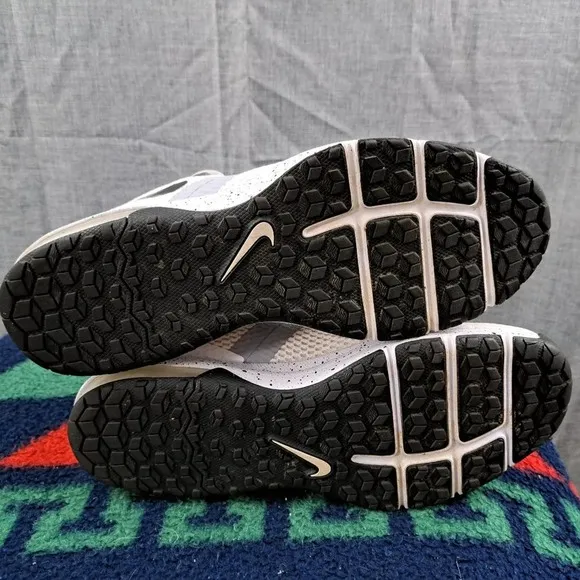 Nike Air max Typha Flywire Mens size 11.5 training Running shoes White A03020