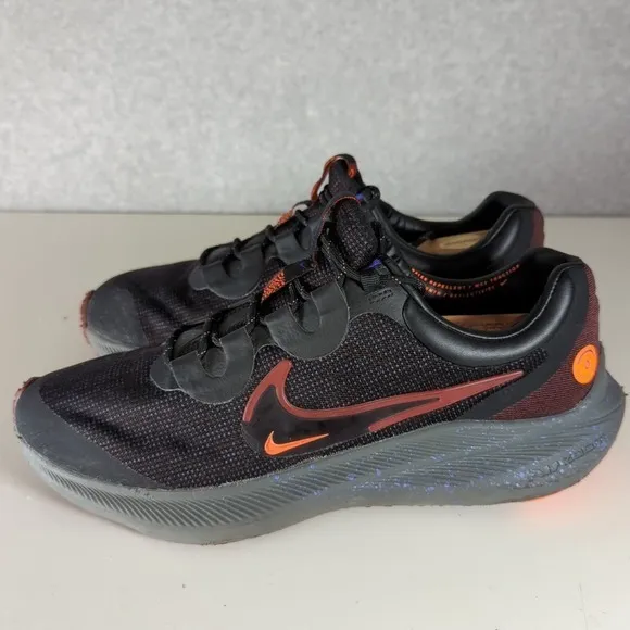 Nike Air Zoom Winflo 8 Shield Men's Size 11 Shoes Sneakers‎ DC3727 200