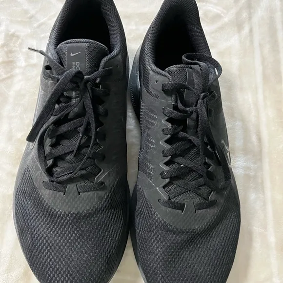 Nike Downshifter Mens Size 11.5 Black &amp; Gray DD3576-002 Running Shoes Sneaker