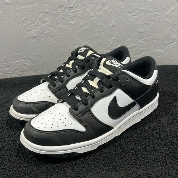 🔥🔥 NIKE DUNK LOW “PANDA” Retro Sneaker Shoes Big Kids Sz 7Y - EXCELLENT Dunks