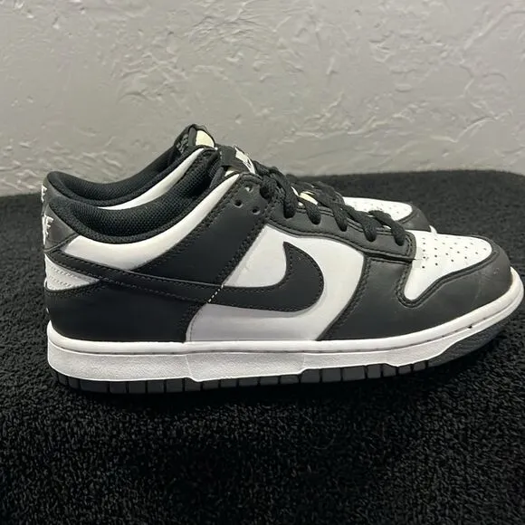 🔥🔥 NIKE DUNK LOW “PANDA” Retro Sneaker Shoes Big Kids Sz 7Y - EXCELLENT Dunks