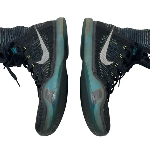 Nike Kobe 10 Elite Commander Size 10 Black Sneakers (Retail Price $300)