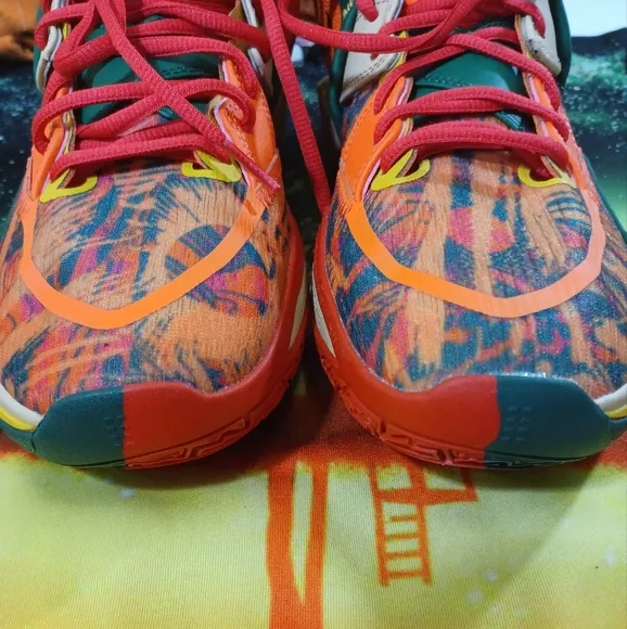 Nike Kyrie Irving 8 Infinity 1 World 1 People Mens 10  Orange DO9614 800 NO BOX!