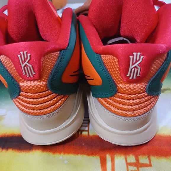 Nike Kyrie Irving 8 Infinity 1 World 1 People Mens 10  Orange DO9614 800 NO BOX!