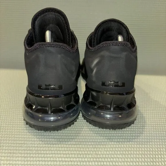 Nike Lebron XVIII 18 Low Triple Black Basketball Shoes Men’s Size 8.5 CV7562-004