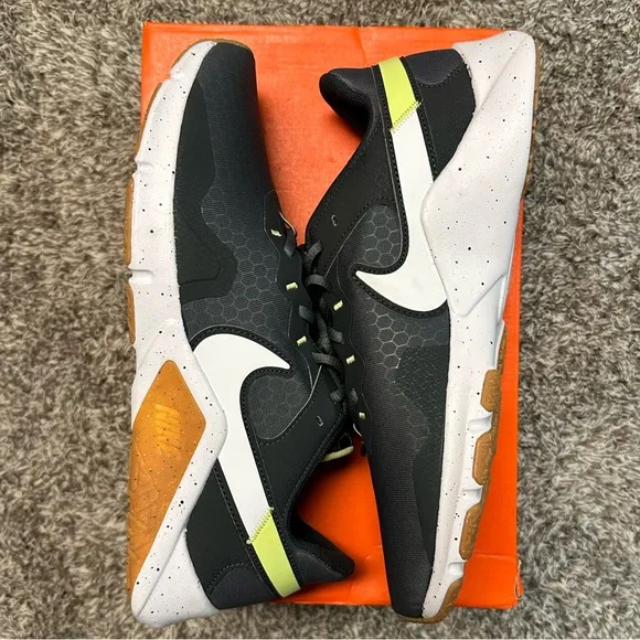 Nike Legend Essential 2 Men’s Running Shoes - CQ9356-016