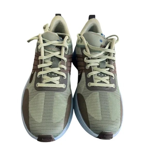 Nike Men's Brown and Blue Running Shoes