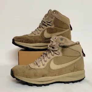 Nike Men's Tan MANOADOME High-Top Sneakers/ Boots