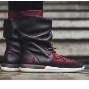 Nike Roshe Two Flyknit Hi 861708-600 Deep Burgundy-Red Women Size 10 Boots