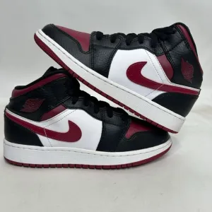 Nike Shoes Air Jordan 1 Mid GS “Bred Toe/Noble Red” 2024