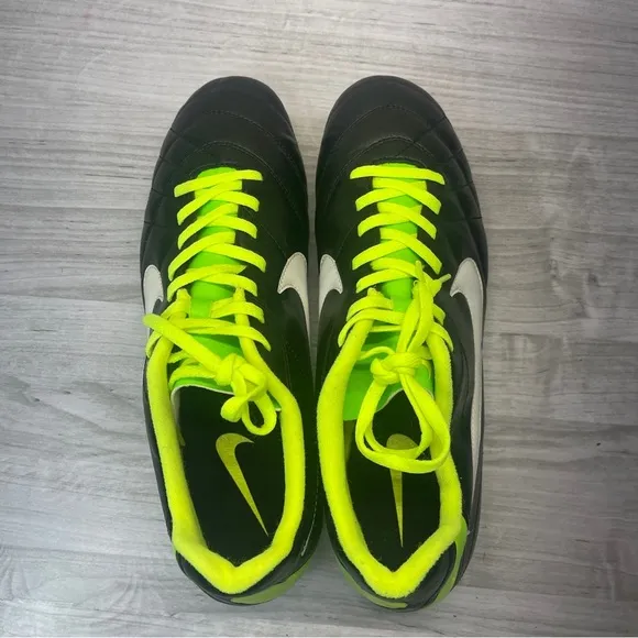 Nike Tiempo Mystic 2012 Black Neon Yellow Soccer Cleat 509038-013 Men’s Size 11