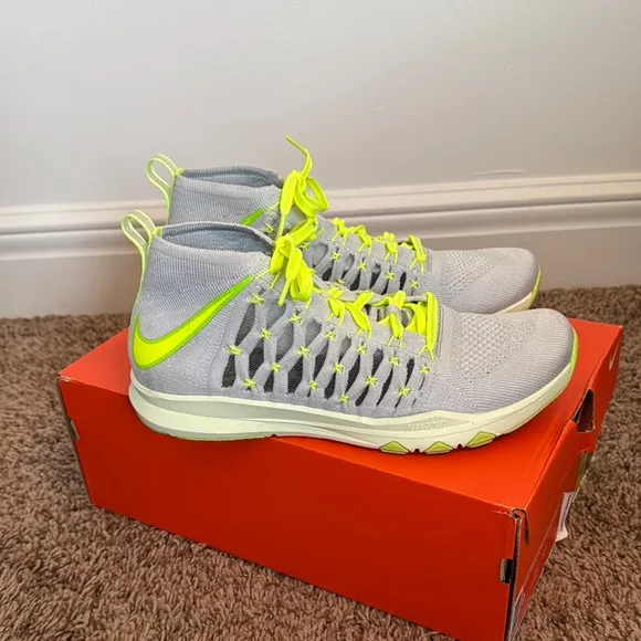Nike Train Ultrafast Flyknit Mens Cross Training Shoes