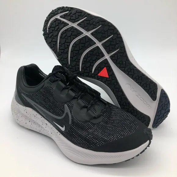Nike used Zoom Winflow size 9.5 Shield DC3727-001 Men's Sneakers Shoes