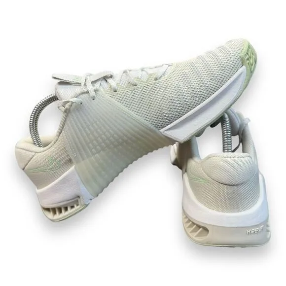 Nike Womens Sz 8.5 Metcon 9 PRM Sea Glass/Gold Star Basketball FJ1571 001