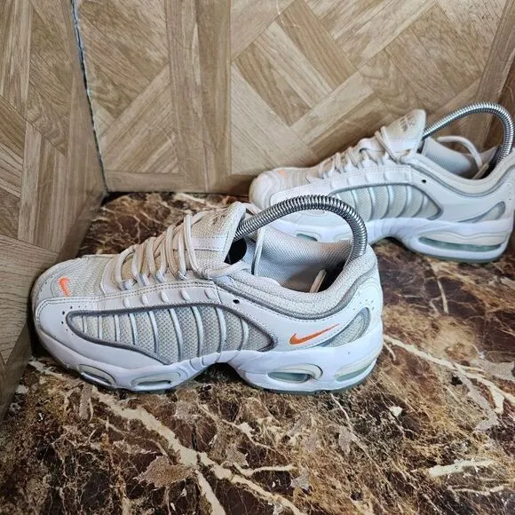Nike women's Air Max Tail Wind white running training shoes size 7.5.