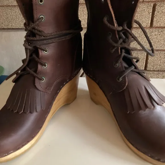 No. 6 Deep Malbec Lace up W/Kiltie Clog Boots Women’s Size 8 Beautiful!