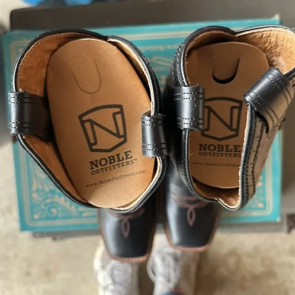 Noble Outfitters Women’s Boots NWT