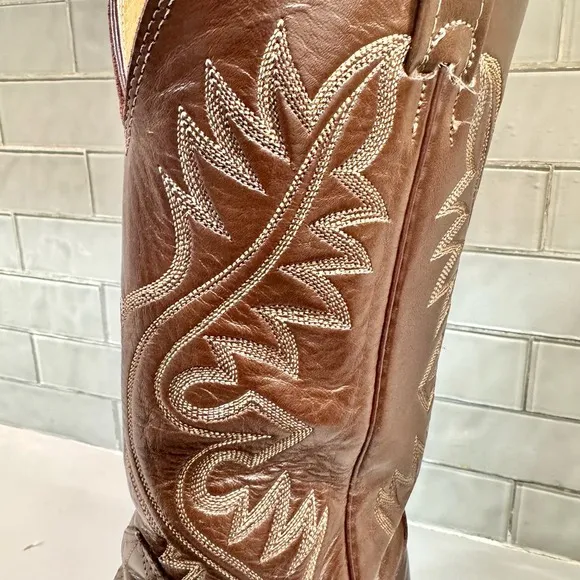 Nocona Men’s Brown Leather Cowboy Boots size 9 D Needle Toe Made in the USA