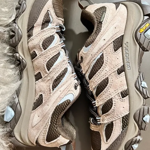NWOB $140 Merrell NEW! Hiking Shoes